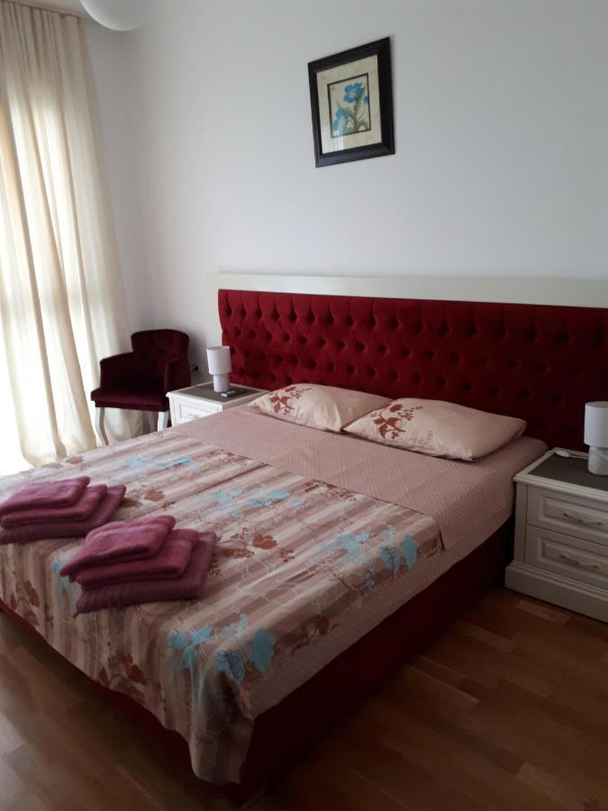 Lux Kristina * Budva