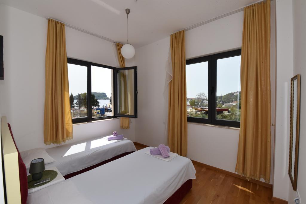 Lux Kristina * Budva